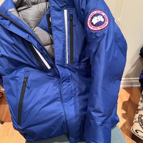 Canada Goose - Picture 2 of 4